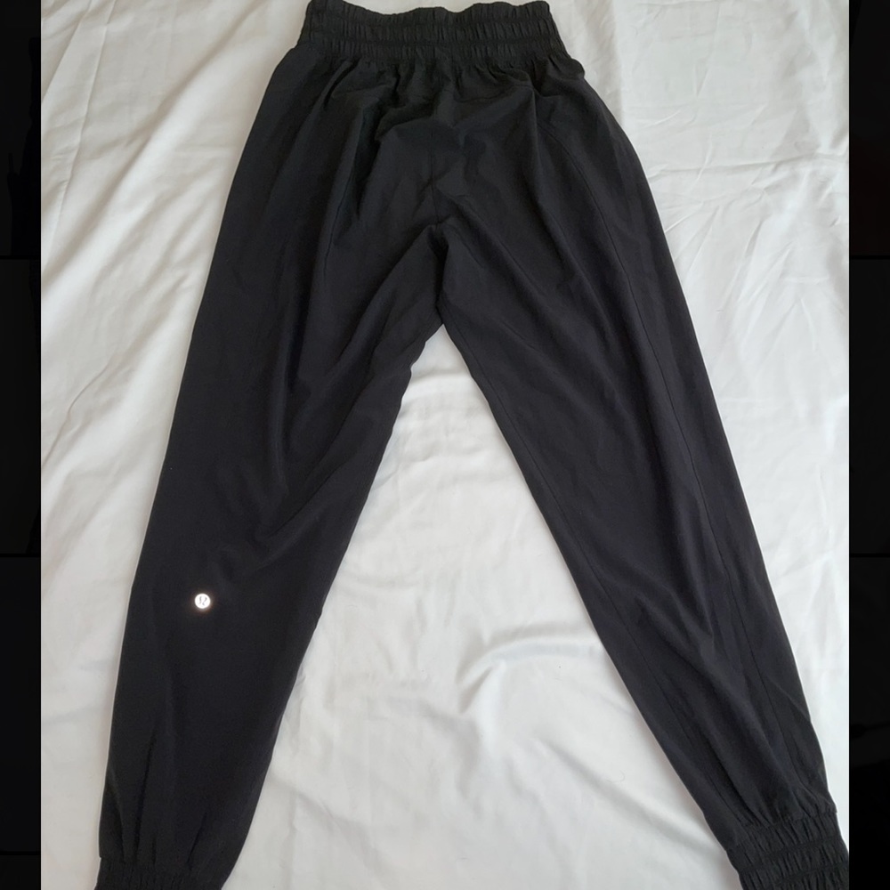 Lululemon Jogger 28”